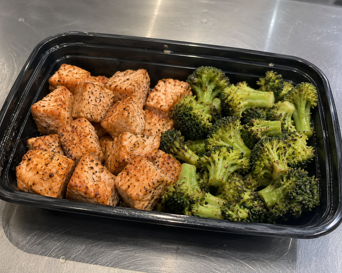 LOW CARB Salmon Bites Meal